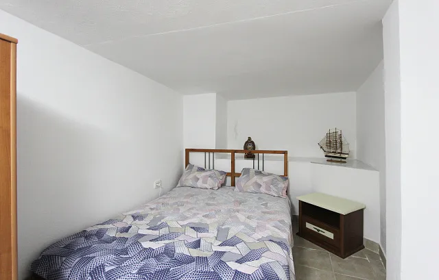 House with 5 separate apartments in Becici with sea view — photo 16